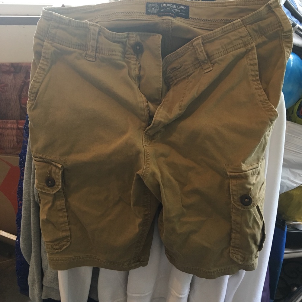 American eagle cargo shorts